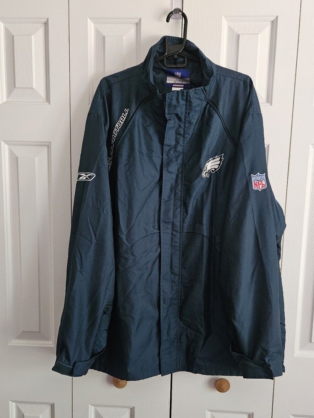 Reebok NFL Philadelphia Eagles Men's Windbreaker Jacket